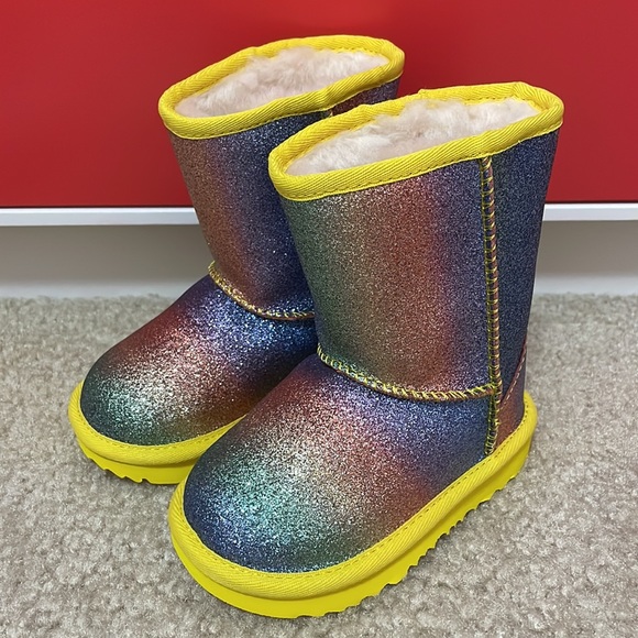 UGG NWT baby girl size 7 classic rainbow sparkle glitter boots with yellow trim. - Picture 4 of 13